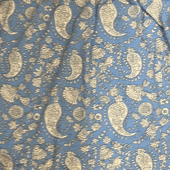 MELLODAY Blue and Cream Paisley Top - Picture 6 of 12